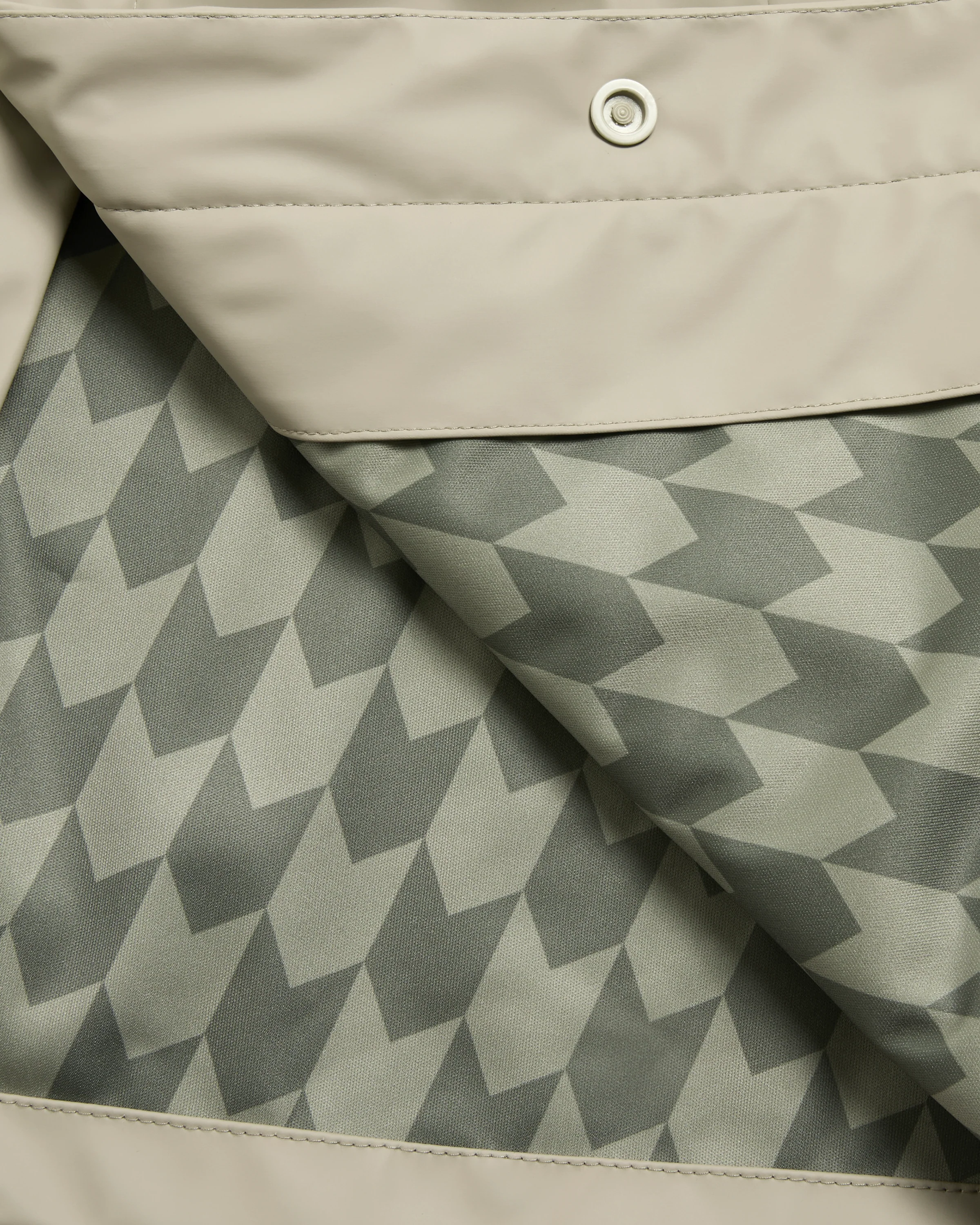 Maison Kitsune x Hunter Rain Cloak Laurel Green - Image 5